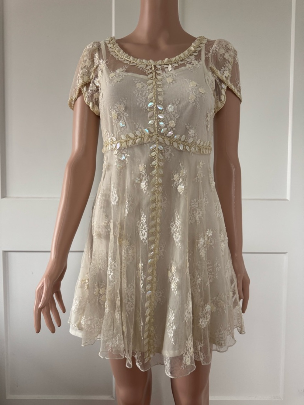 Miss Selfridge Delicate Lace Floral Embellishment Tulip Sleeves Mini Dress 2 4 6
